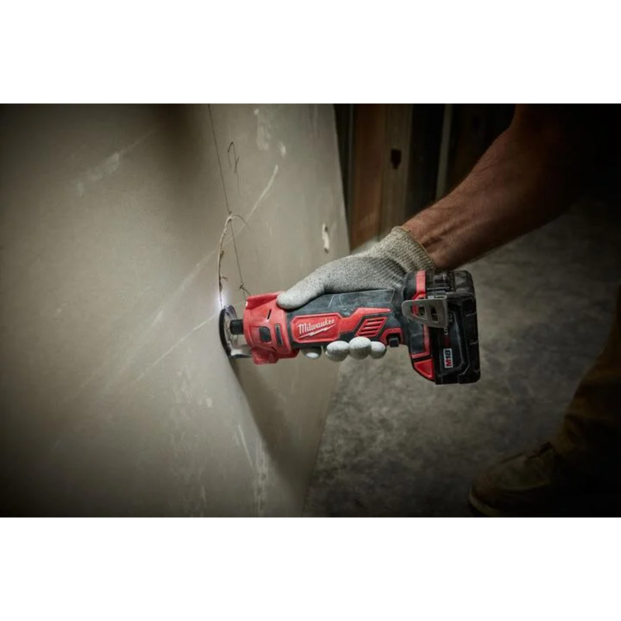 Milwaukee M18 Cut Out Tool (Bare Tool)