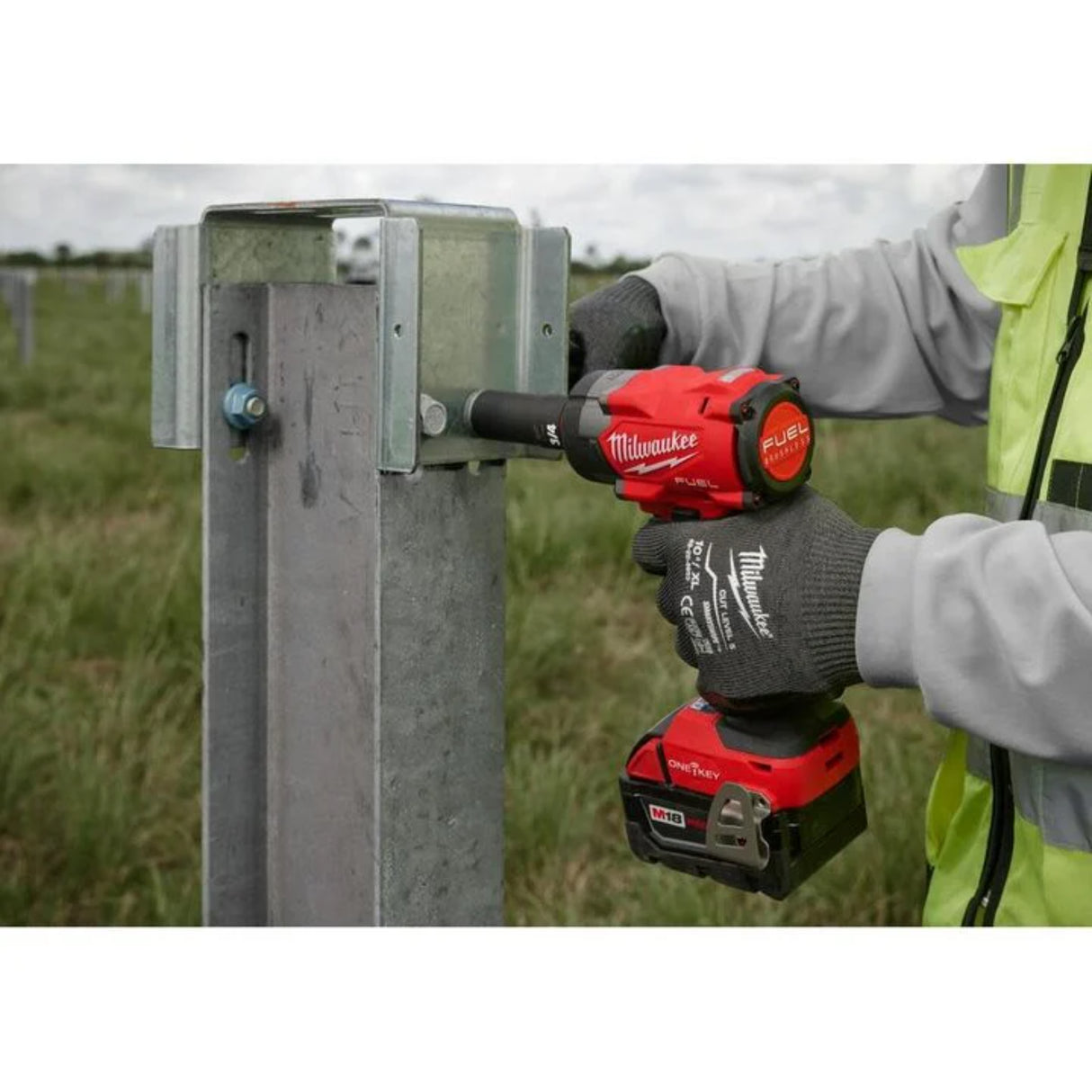 Milwaukee M18 FUEL 1/2 in Controlled Torque Compact Impact Wrench (Bare Tool) with TORQUE-SENSE Pin Detent
