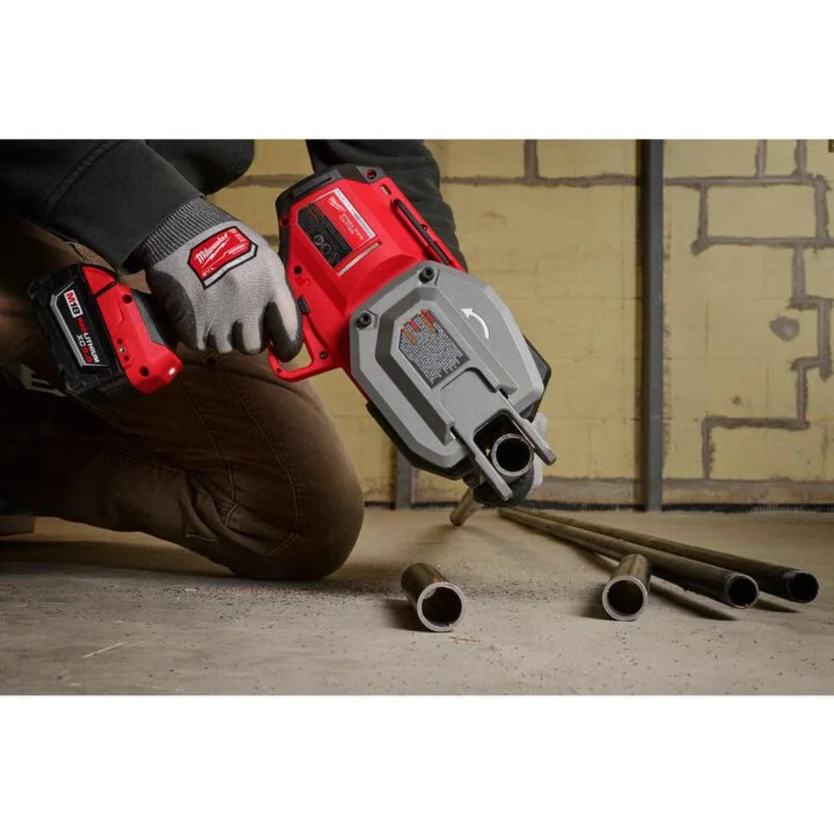 Milwaukee M18 FUEL 1/2 Inch - 1 Inch Steel Pipe Cutter (Bare Tool)