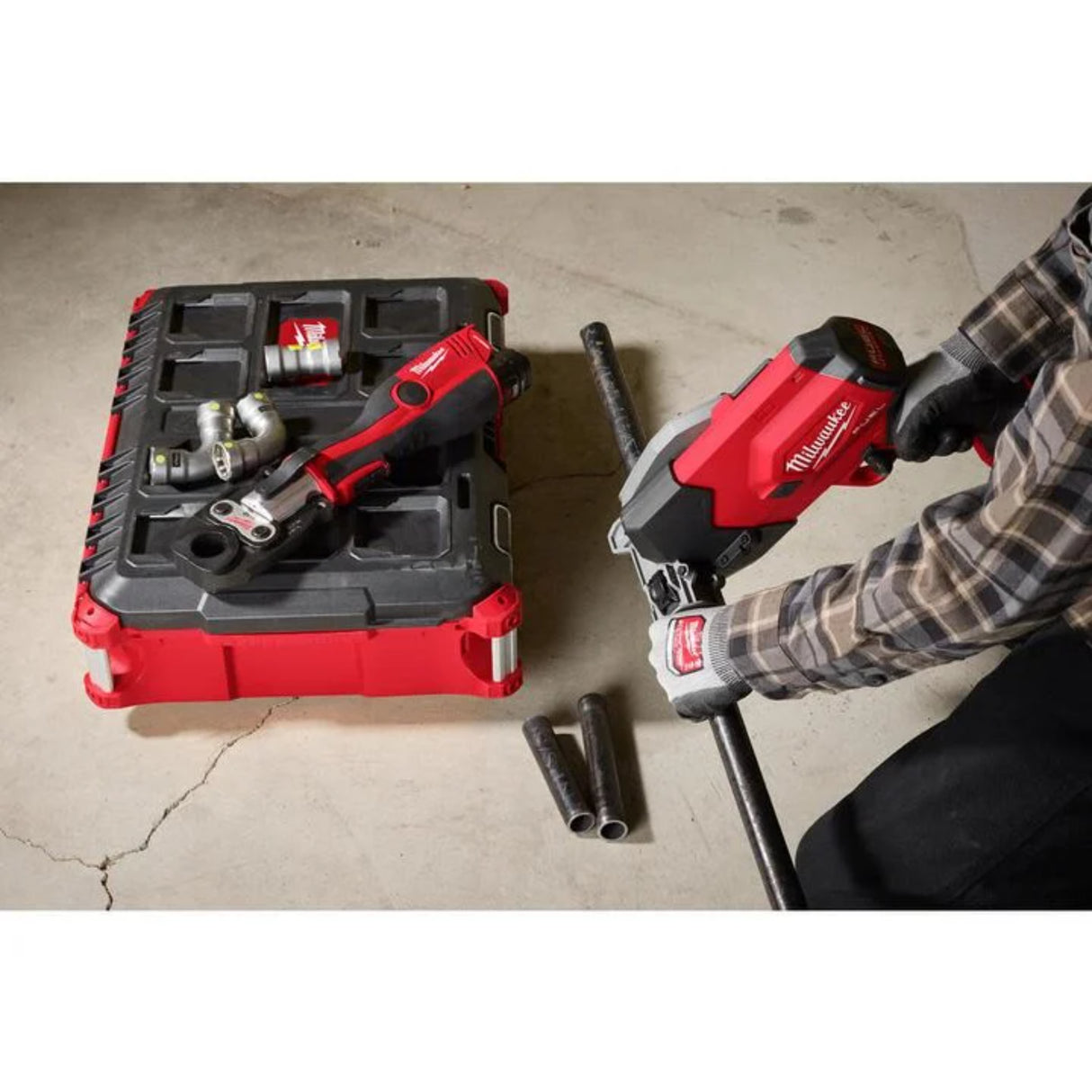 Milwaukee M18 FUEL 1/2 Inch - 1 Inch Steel Pipe Cutter (Bare Tool)