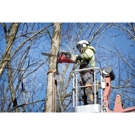 Milwaukee M18 FUEL 16 in. Chainsaw Kit