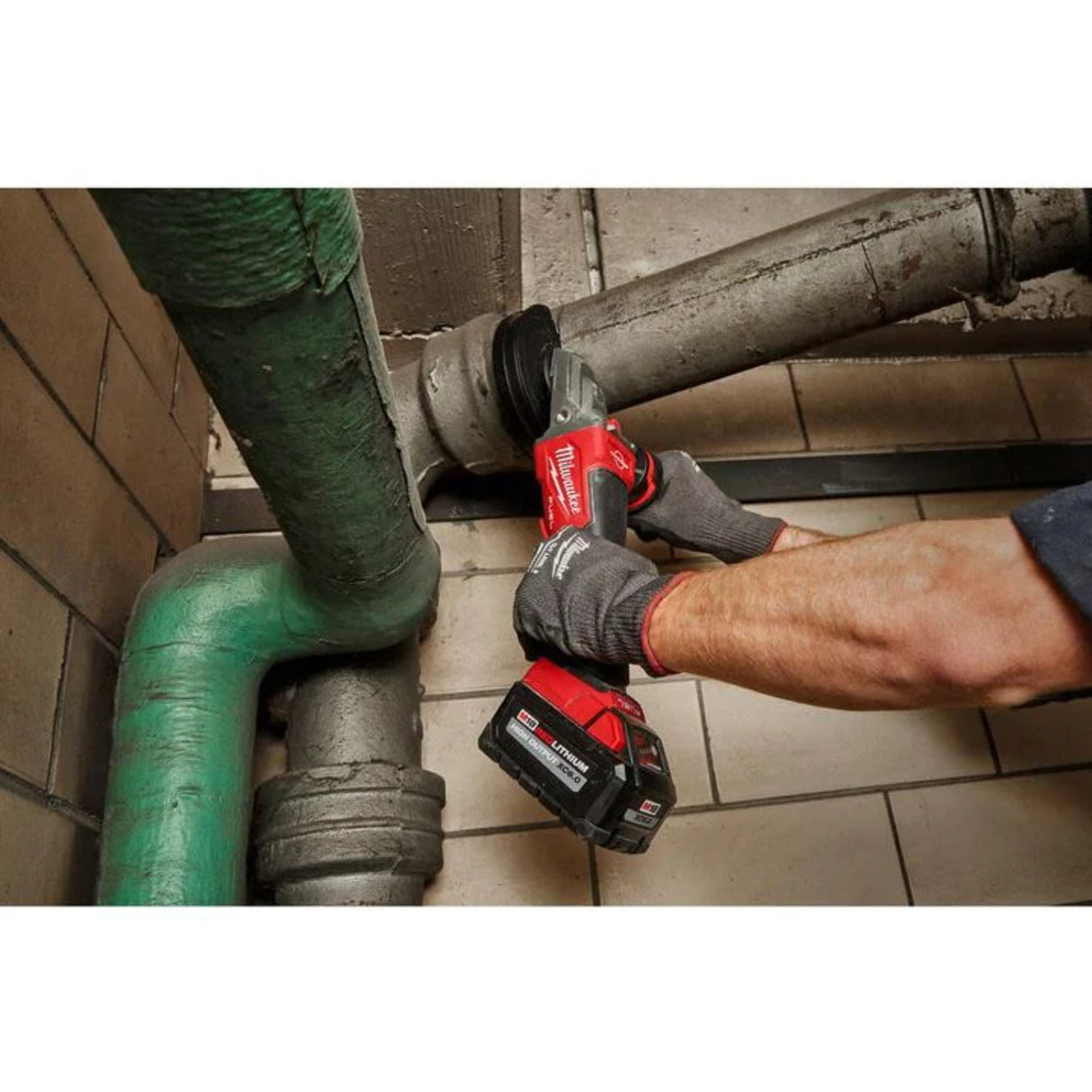 Milwaukee M18 FUEL 5inch Flathead Braking Grinder Paddle Switch No Lock (Bare Tool)