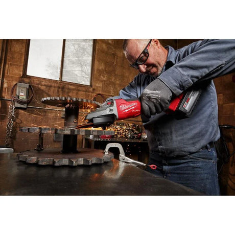 Milwaukee M18 FUEL 5inch Flathead Braking Grinder Paddle Switch No Lock (Bare Tool)