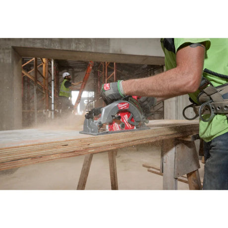 Milwaukee M18 FUEL 7-1/4 Inch Rear Handle Circular Saw with ONE-KEY (Bare Tool)