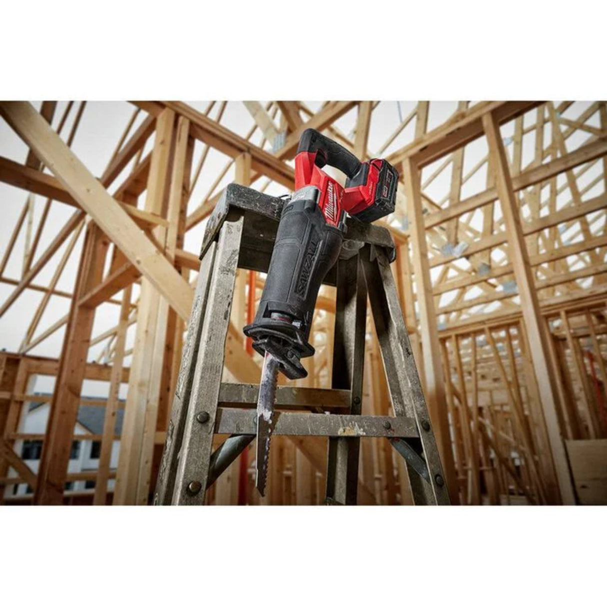Milwaukee M18 FUEL SAWZALL Reciprocating Saw with ONE-KEY - 2 Battery XC5.0 Kit