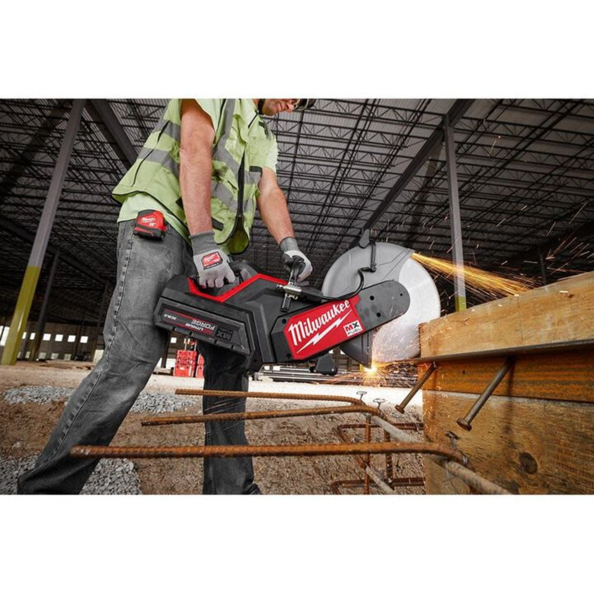 Milwaukee MX FUEL REDLITHIUM FORGE XC 72V 8Ah Lithium Ion Power Tool Battery Pack with Fuel Indicator
