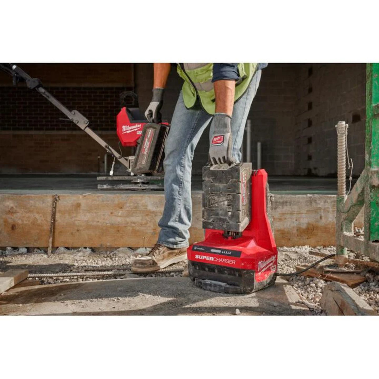 Milwaukee MX FUEL Super Charger