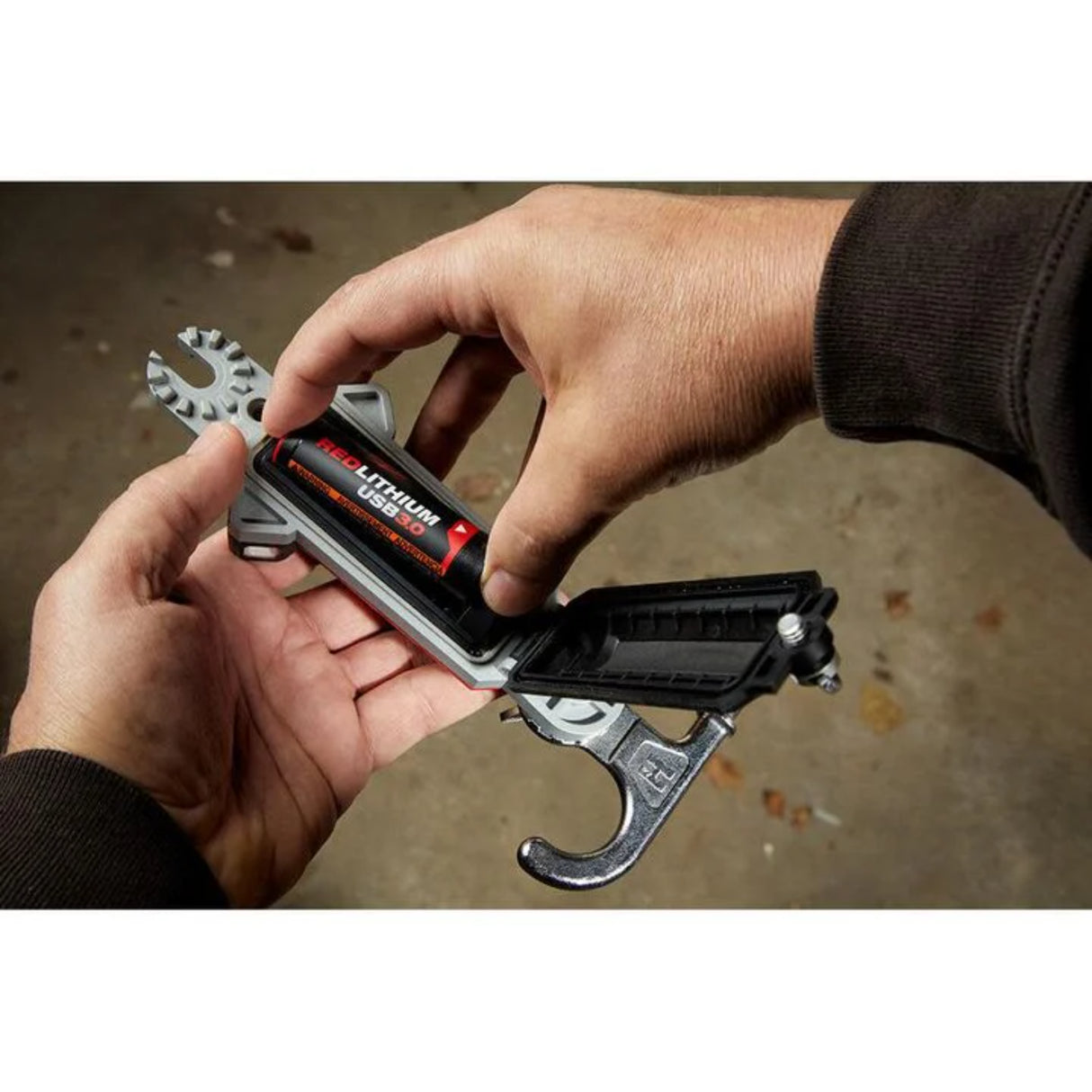 Milwaukee REDLITHIUM USB 4V 3Ah Lithium Ion Power Tool Battery Pack